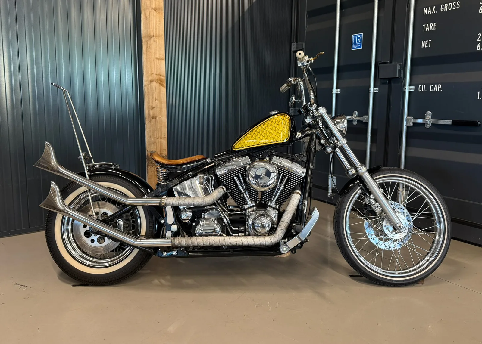 Harley-Davidson Bobber Custom (2001) — foto 1