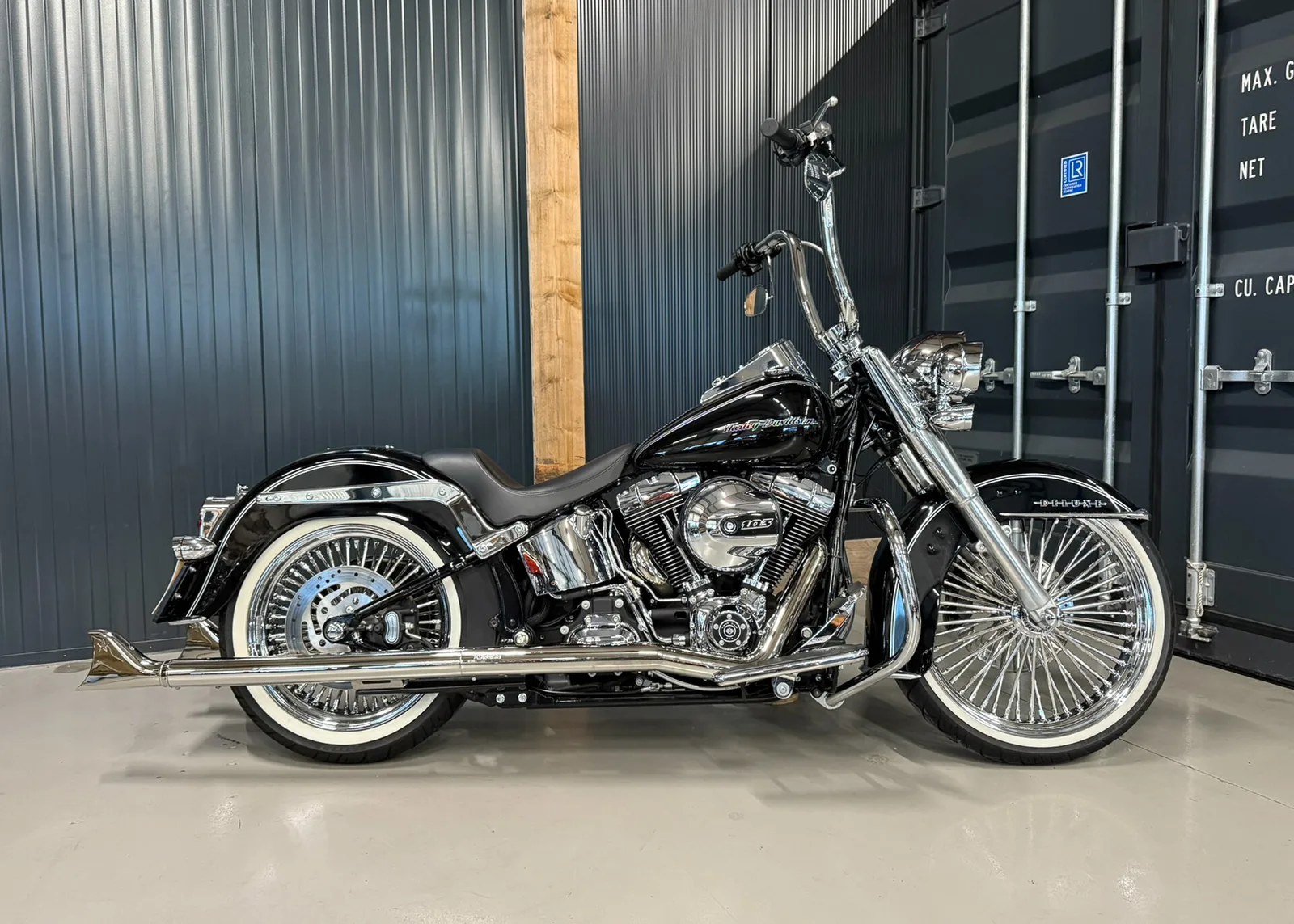 Harley-Davidson Softail Deluxe (2016) — foto 1