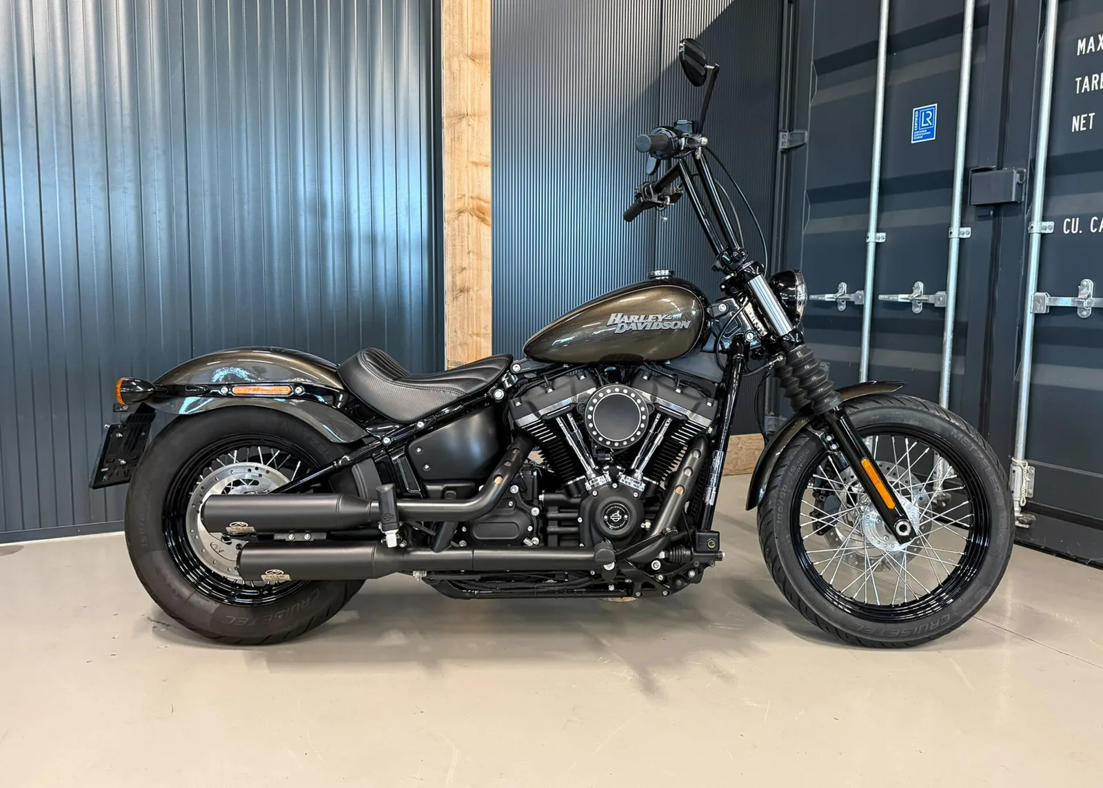 Harley-Davidson Street Bob (2020) — foto 1