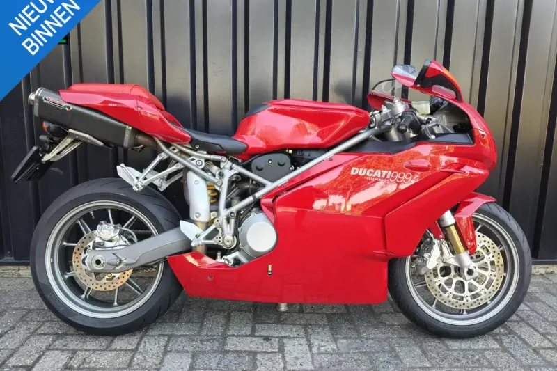 Ducati 999 (2004)