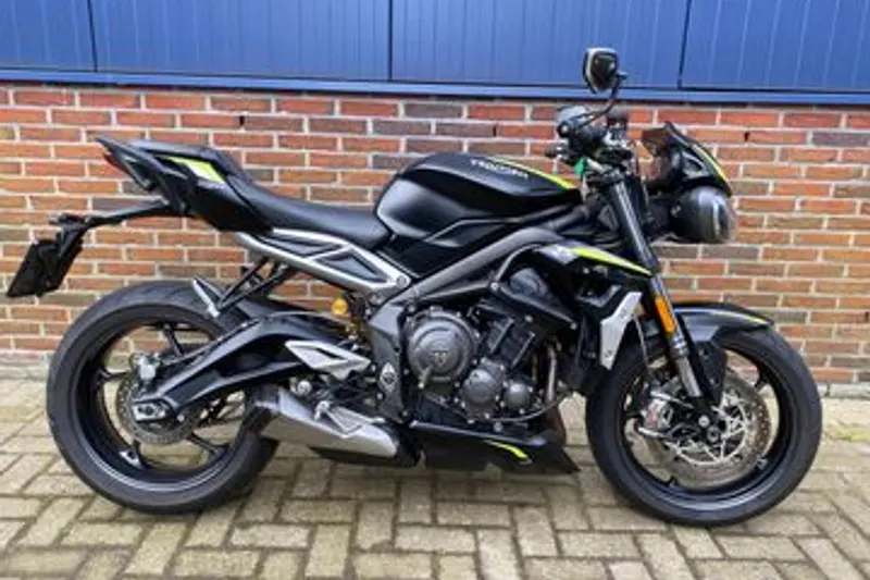 Triumph Street Triple 765 RS (2021)