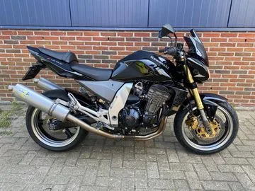 Kawasaki Z1000 (2005) — foto 1