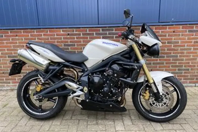 Triumph Street Triple 675 (2009)