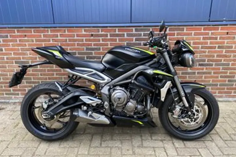 Triumph Street Triple 765 RS (2021)