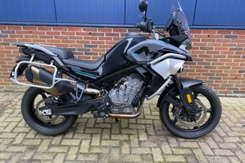 CFMoto 800 MT Sport (2022)
