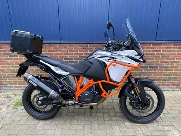 KTM 1090 ADVENTURE R (2017) — foto 1