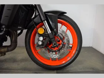 Yamaha MT-09 (2021) — foto 1