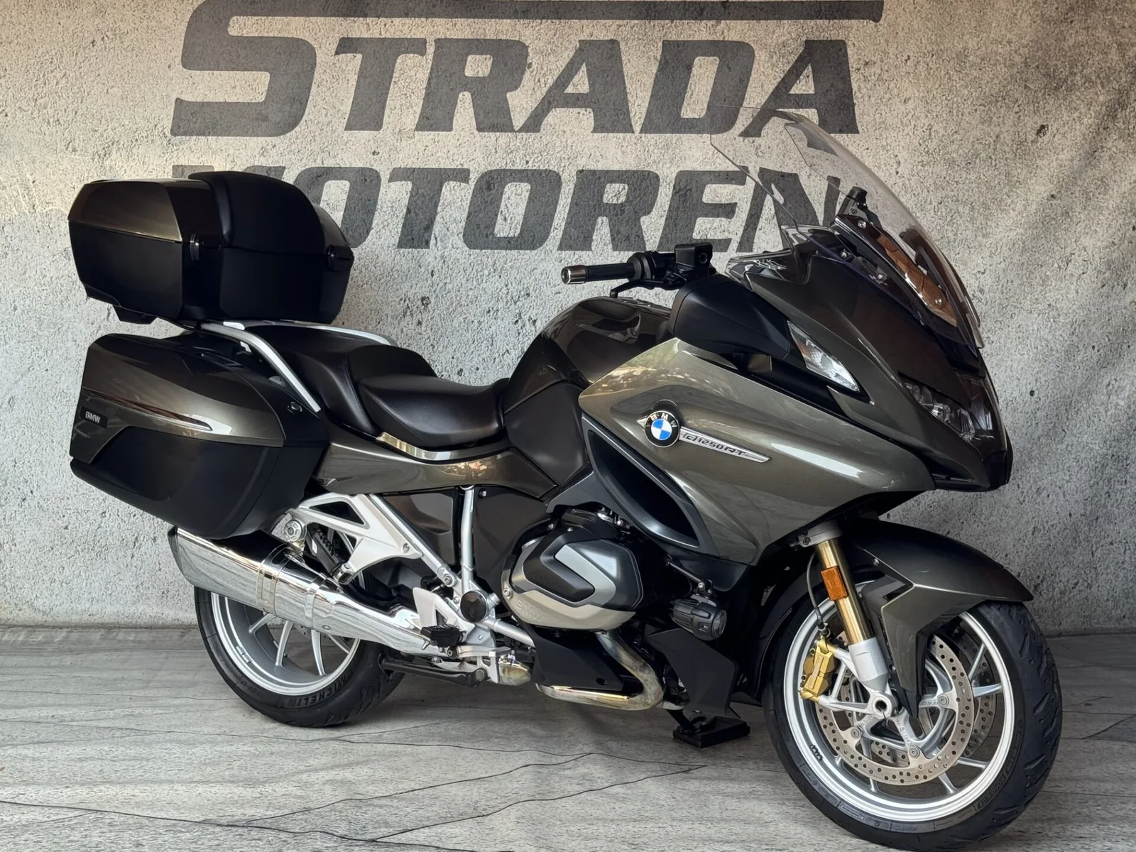 BMW R 1250 RT Elegance (2021) — foto 1