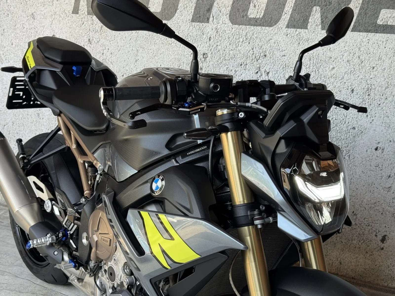 BMW S 1000 R (2024) — foto 1