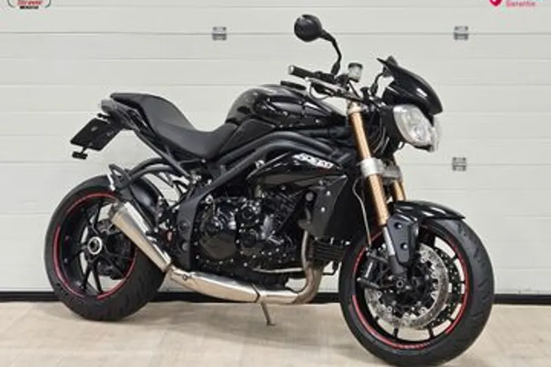 Triumph Speed Triple 1050 (2012)