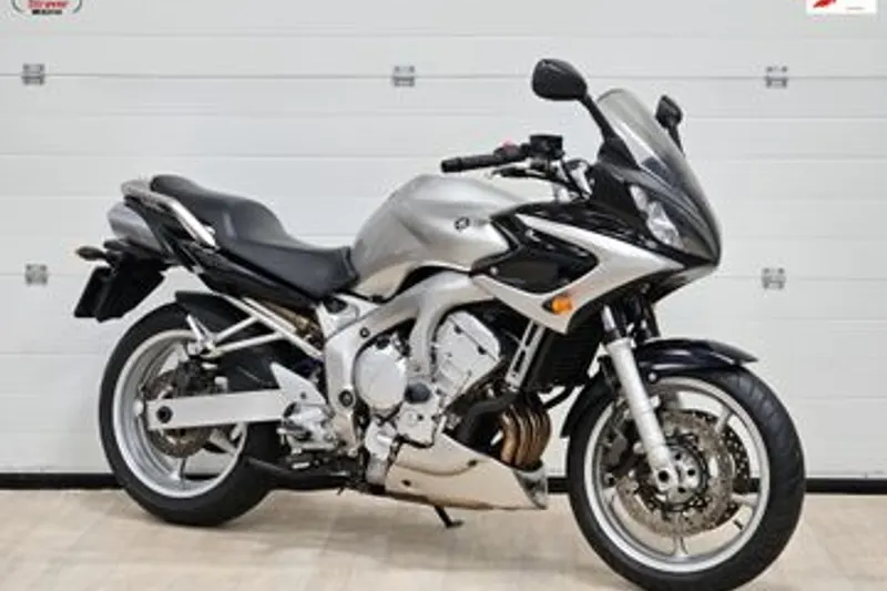 Yamaha FZ 6S Fazer (2004)