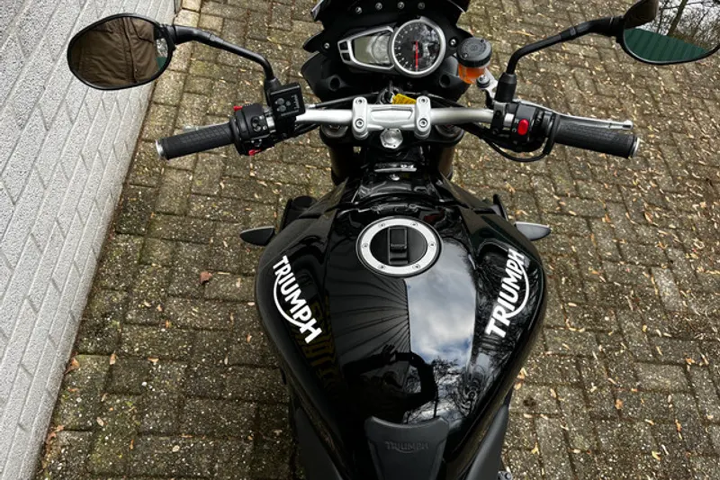 Triumph Speed Triple (2017)