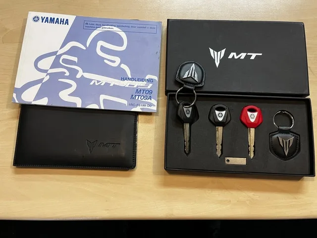 Yamaha MT-09 (2014) — foto 1
