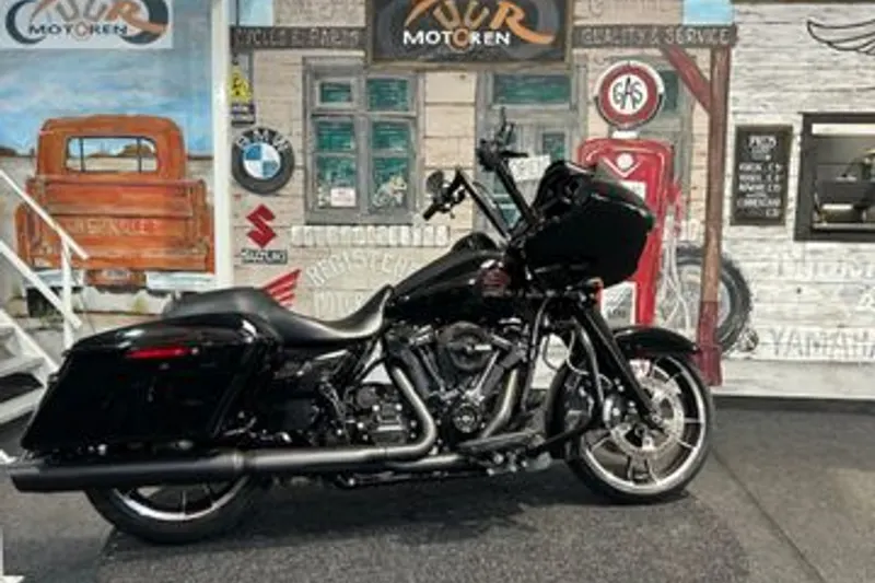 Harley-Davidson Road Glide (2023)
