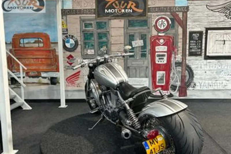Suzuki VS 1400 Intruder (1992)
