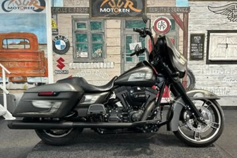 Harley-Davidson Street Glide (2016)