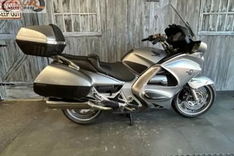 Honda ST 1300 PAN European (2005)