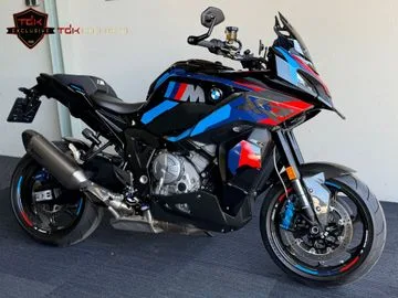 BMW M 1000 XR (2025) — foto 1