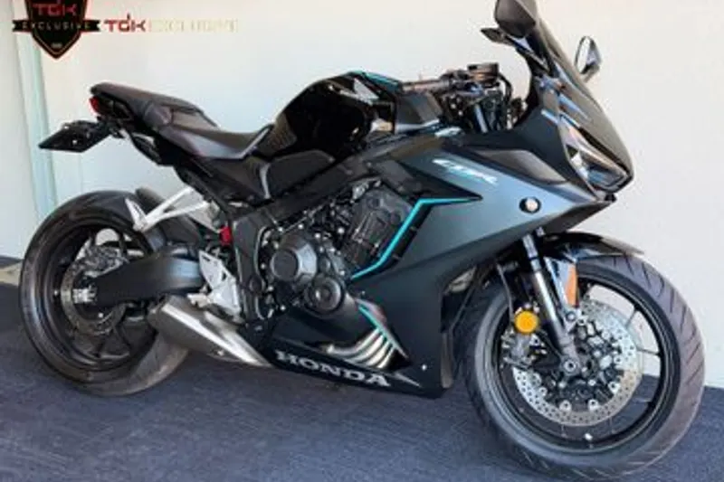 Honda CBR650R (2023)