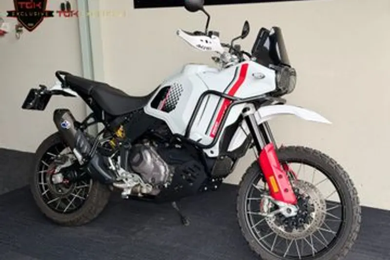 Ducati DesertX (2022)