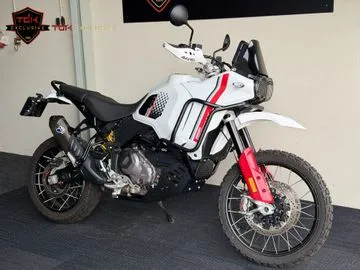 Ducati DesertX (2022) — foto 1
