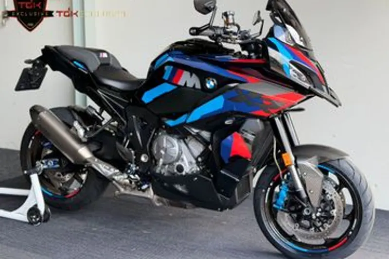 BMW M 1000 XR (2025)