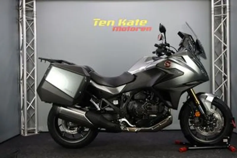 Honda NT 1100 Electronic Suspension (2025)