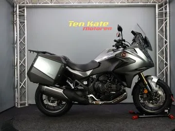 Honda NT 1100 Electronic Suspension (2026) — foto 1