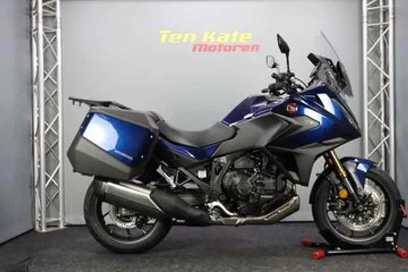 Honda NT 1100 Electronic Suspension (2025)