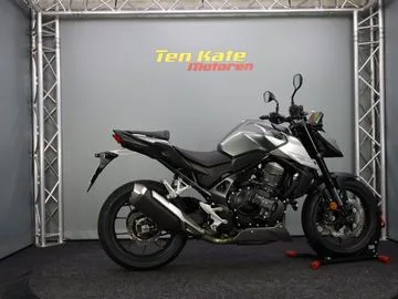 Honda CB 750 Hornet (2026) — foto 1
