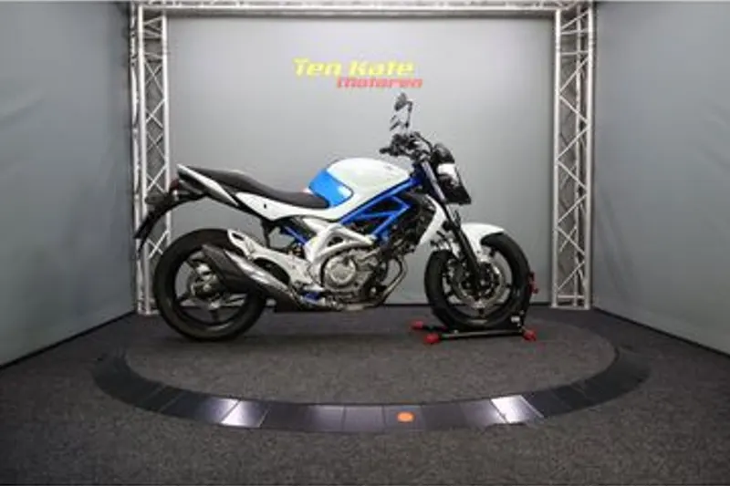 Suzuki SFV 650 Gladius (2009)