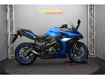 Suzuki GSX-S1000GT (2023) — foto 1