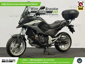 Honda NC 750X DCT C-ABS (2016) — foto 1