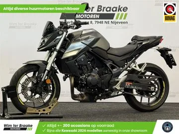 Honda Hornet 750 (2023) — foto 1