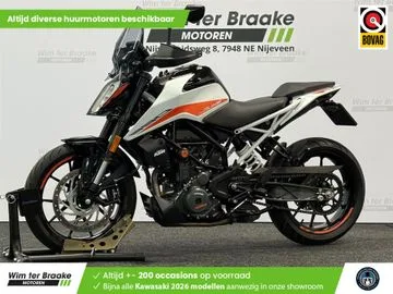 KTM 390 Duke (2022) — foto 1