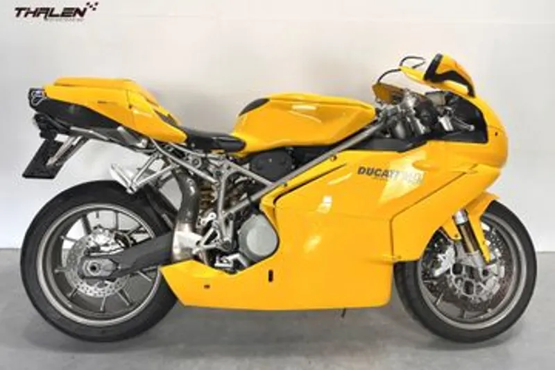 Ducati 749S (2003)