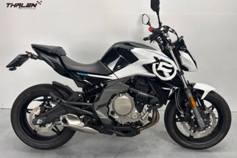 CFMoto CF 650 NK (2022)