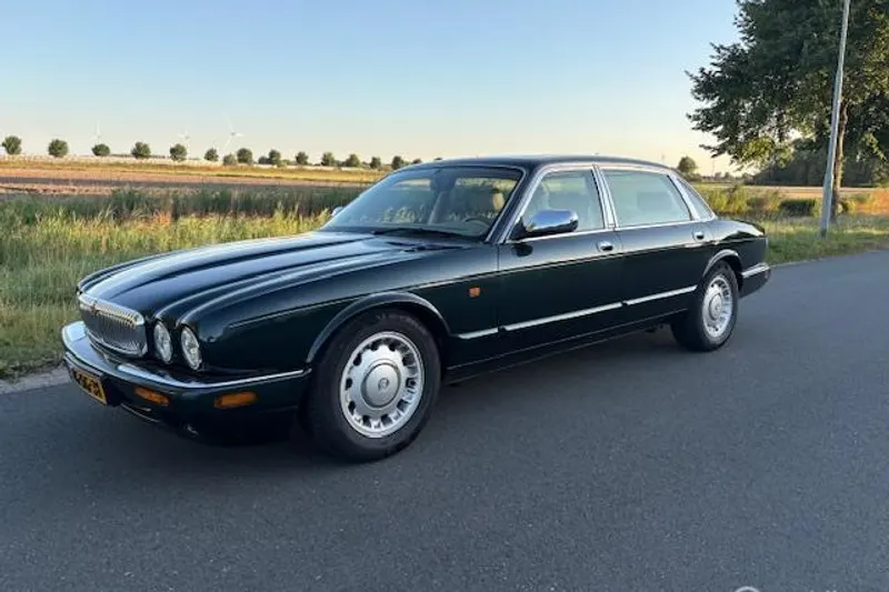 Daimler Daimler Eight (1998)