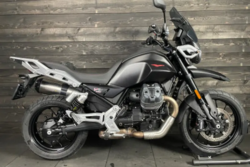 Moto Guzzi V85 (2025)