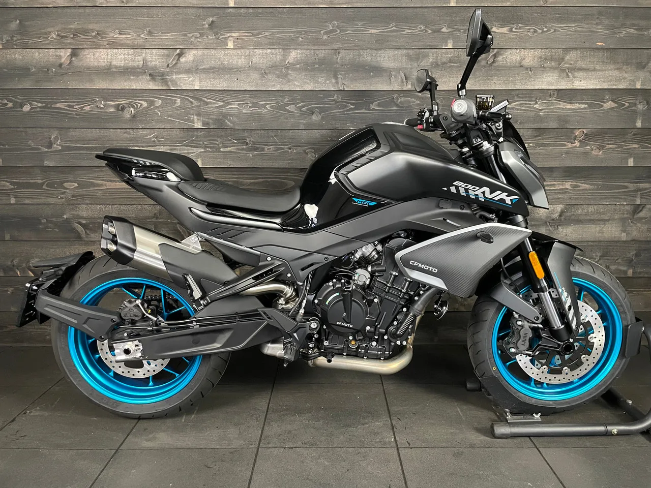 CFMoto 800NK (2026) — foto 1