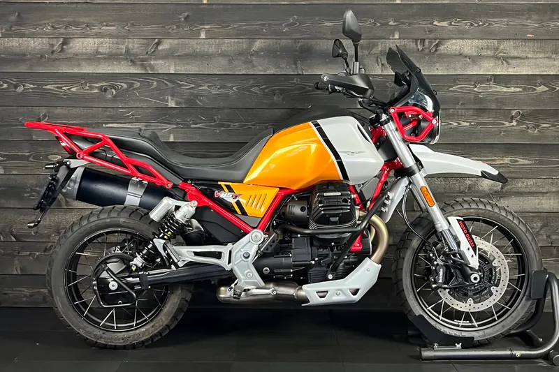 Moto Guzzi V85 TT (2021)