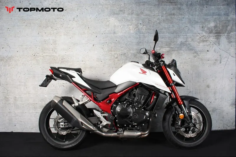 Honda CB 750 Hornet (2023)