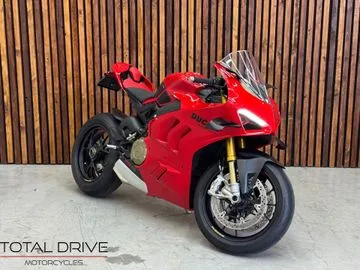 Ducati Panigale V4S (2022) — foto 1