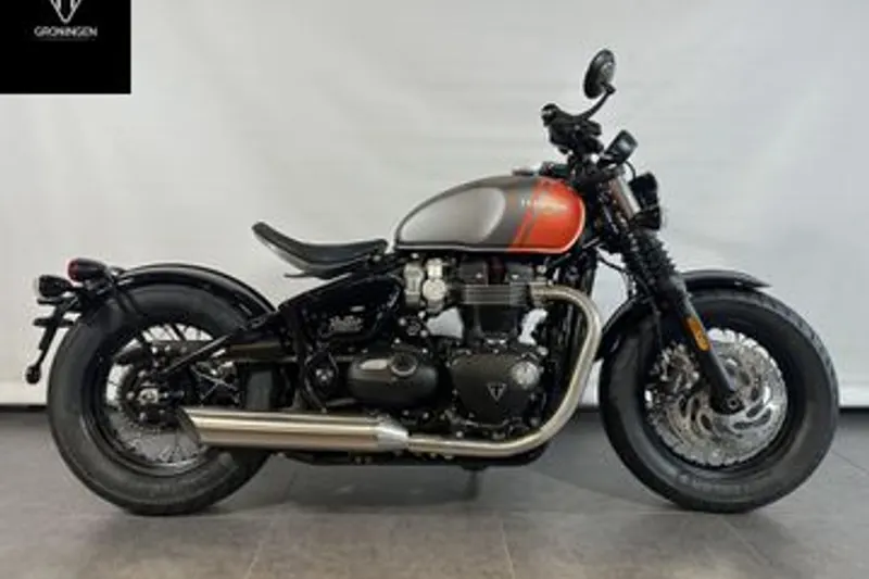 Triumph BONNEVILLE BOBBER (2026)