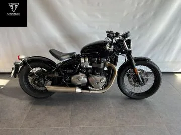 Triumph Bonneville Bobber (2017) — foto 1