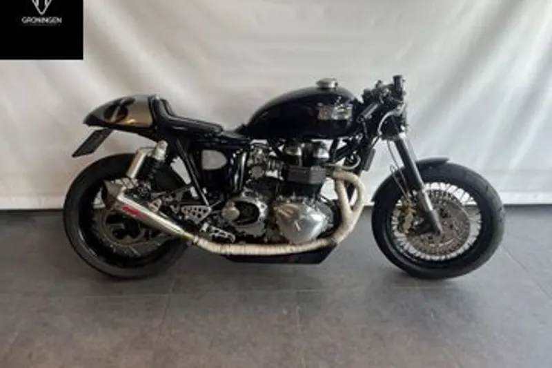 Triumph Thruxton 900 (2005)