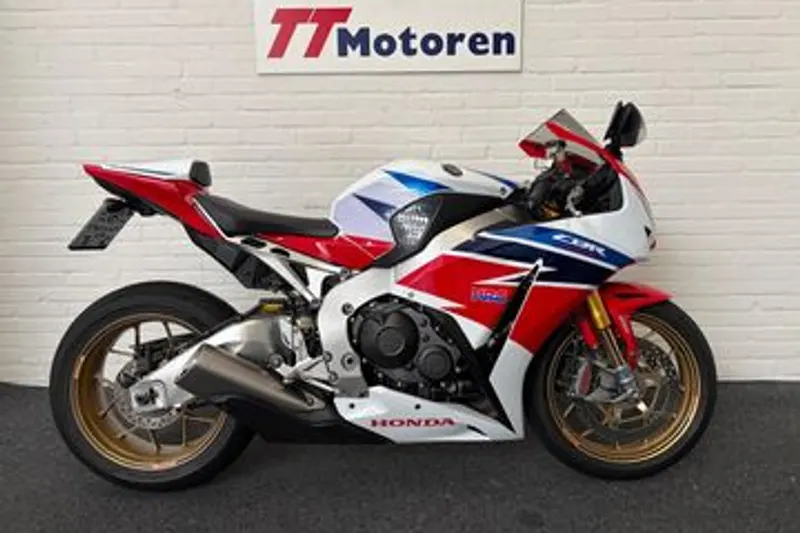 Honda CBR 1000 RR Fireblade (2014)