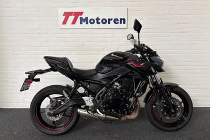 Kawasaki Z650 35 (2025)