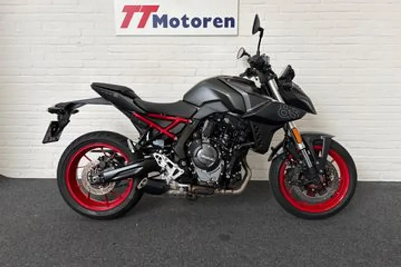 Suzuki GSX-8S (2025)