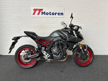 Suzuki GSX-8S (2025) — foto 1